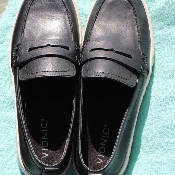 NEW VIONIC BLACK UPTOWN LOAFER SIZE 8.5 HAVE WORN ONCE AROUND HOUSE - Picture 10 of 10